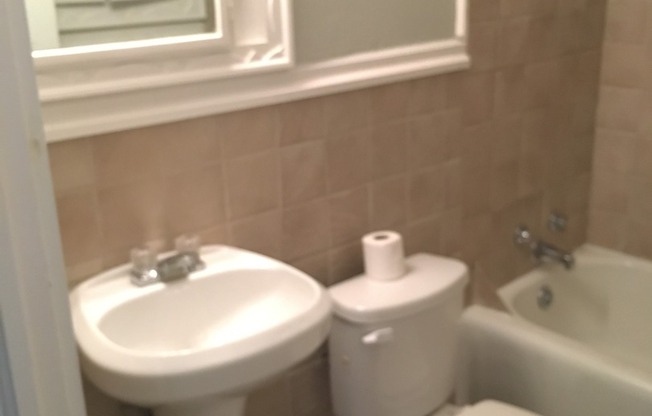 2 beds, 1 bath, $1,250