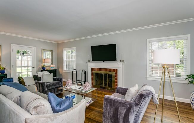 Fully remodeled Crown Heights BEAUTY!