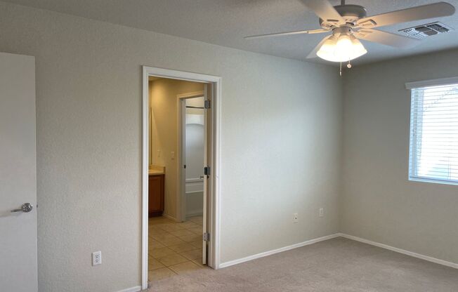 2 beds, 2.5 baths, $1,400