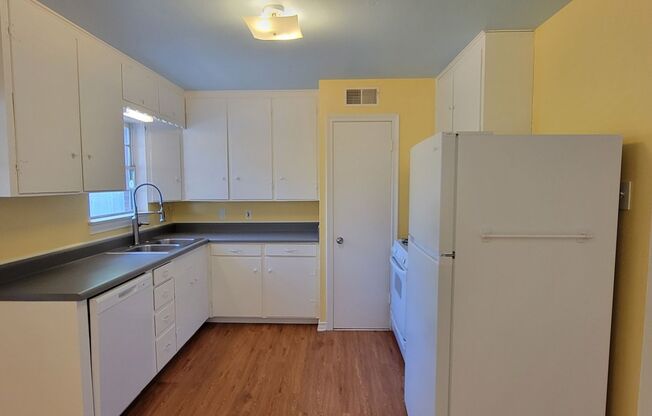 3 beds, 1 bath, $1,950