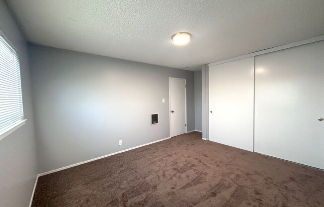 2 beds, 1 bath, $2,300, Unit T301