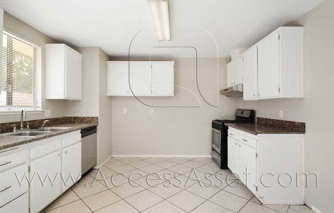 Beautiful Single Story 3 Bed/1.5 Bath Home In La Quinta!