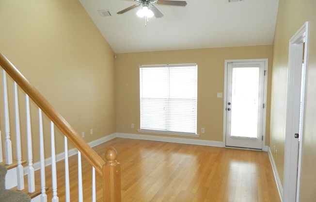 3 beds, 2 baths, $1,495