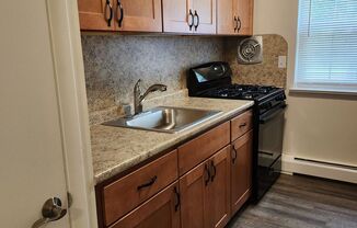 2 beds, 1 bath, 878 sqft, $1,305, Unit WY19005