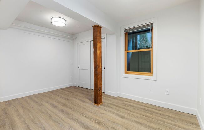 2 beds, 1 bath, 930 sqft, $2,395, Unit 03