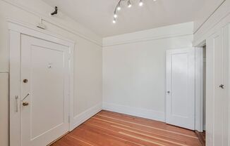Studio, 1 bath, 350 sqft, $2,495, Unit 6
