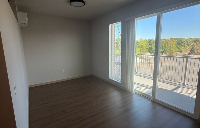 1 bed, 1 bath, 645 sqft, $1,725, Unit #204