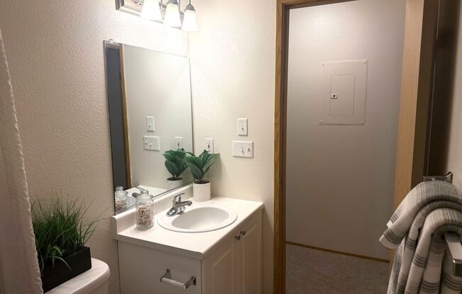 2 beds, 1 bath, 800 sqft, $1,719, Unit 7953