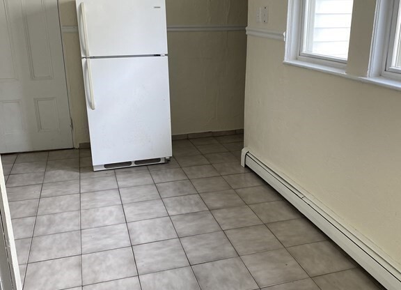 1 bed, 1 bath, $1,800, Unit 1