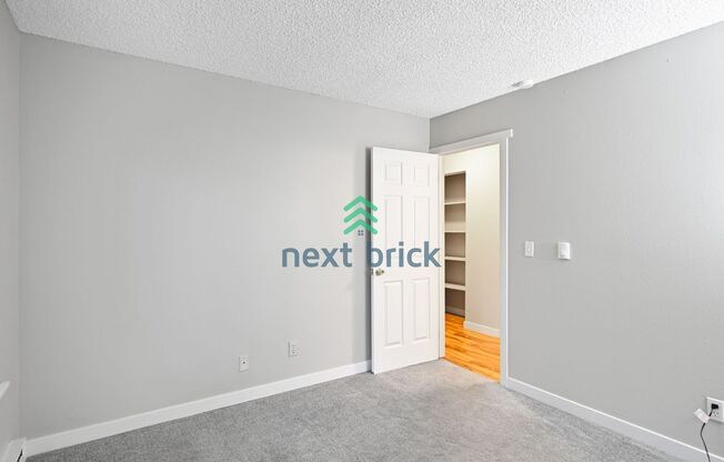 3 beds, 2 baths, $2,800, Unit # F 10