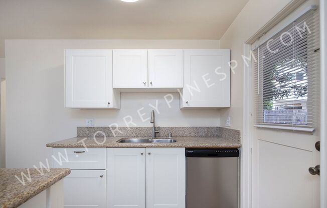 3 beds, 1 bath, $3,995, Unit 1228