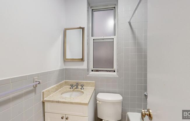 2 beds, 2 baths, $4,000, Unit 1D