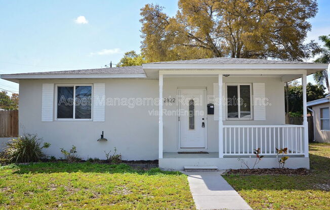 2822 37 AVE N