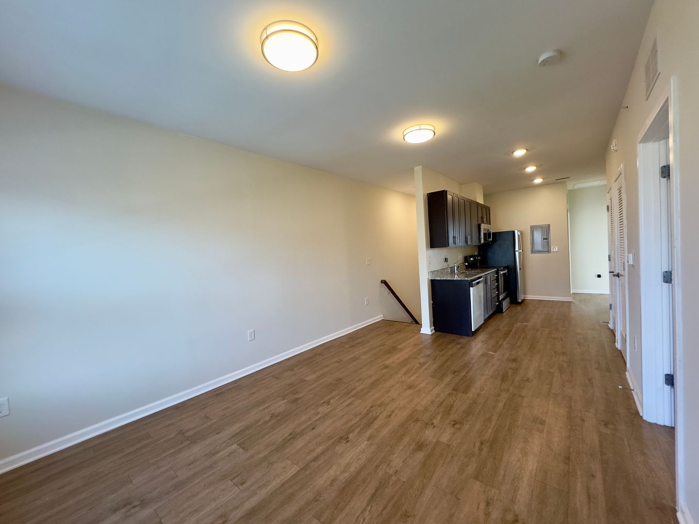 Townhomes along Hamilton Ave, MD!