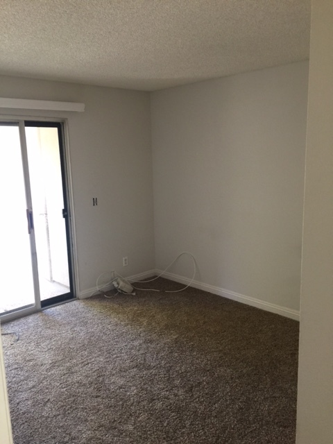 2 beds, 2 baths, 700 sqft, $2,500