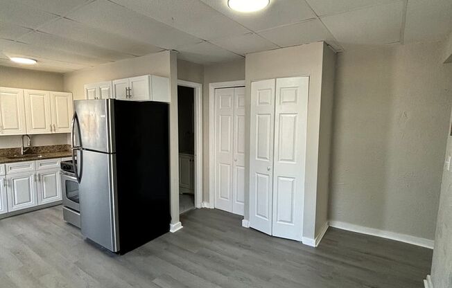 1 bed, 1 bath, $1,200