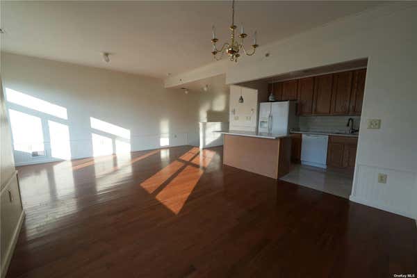 2 beds, 1 bath, $2,800, Unit 2