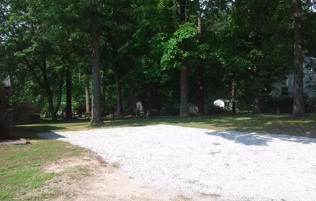 3 bedroom 2 bath Tri-level Home In western Henrico Available in August