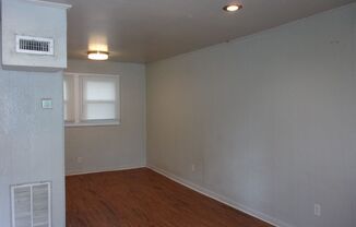 2 beds, 1 bath, $1,299