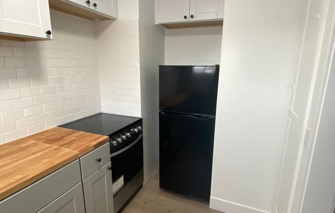 1 bed, 1 bath, $1,575, Unit C3