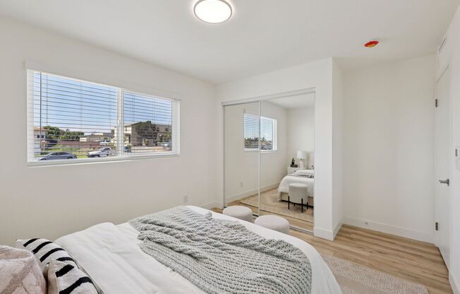 3 beds, 2 baths, 1,210 sqft, $3,745, Unit 202