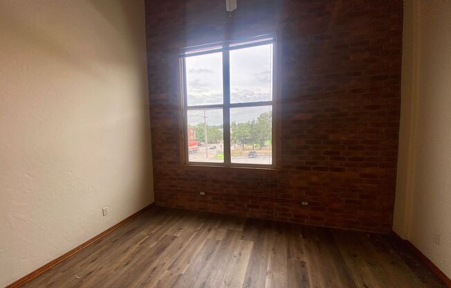 3 beds, 2 baths, 1,300 sqft, $1,575, Unit AW 107