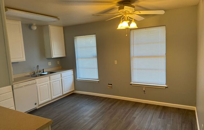 3 beds, 2 baths, $1,595