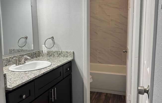 2 beds, 2.5 baths, 1,400 sqft, $1,089