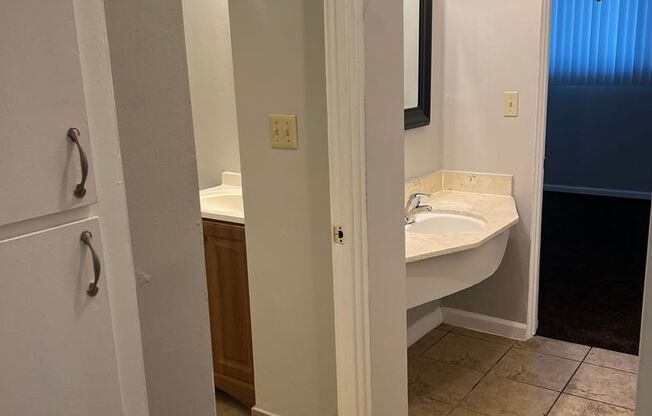 2 beds, 1 bath, 682 sqft, $2,195, Unit 1920-310