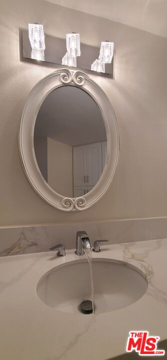 1557 S BEVERLY GLN BLVD