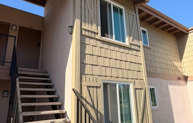 1 bed, 1 bath, 780 sqft, $2,425, Unit 52