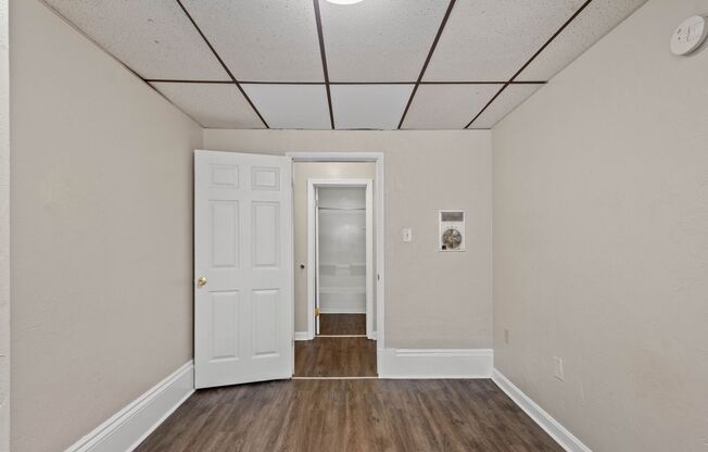 2 beds, 1 bath, 800 sqft, $749, Unit 103 W Lincoln Avenue #8