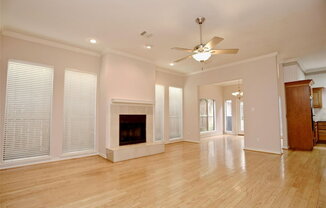 1721 POTOMAC DR
