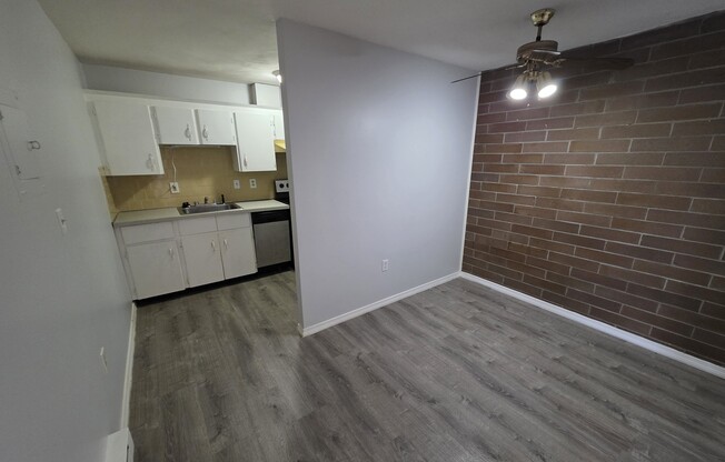 1 bed, 1 bath, 765 sqft, $1,900, Unit 417