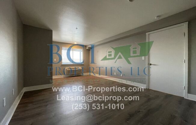 1 bed, 1 bath, 650 sqft, $1,075, Unit Azul Apartments- #164