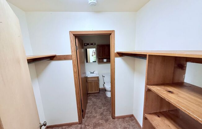 Studio, 1 bath, $999.99, Unit 1121-11