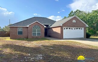 Gorgeous 3 Bedroom Home in Navarre!