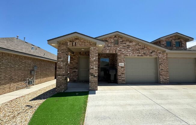Stylish and Modern 3-Bedroom Duplex for Rent in Desirable Harvest Neighborhood