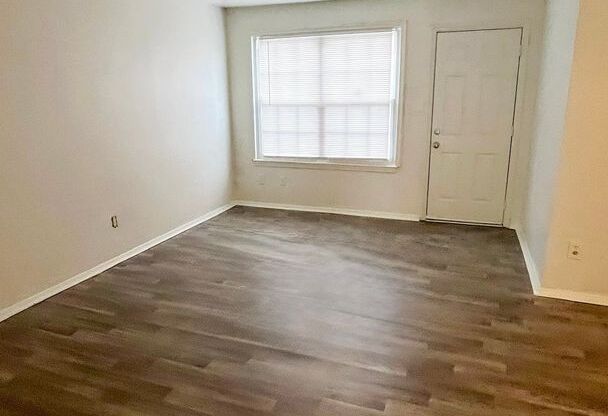 3 beds, 1.5 baths, 1,202 sqft, $1,480, Unit 648