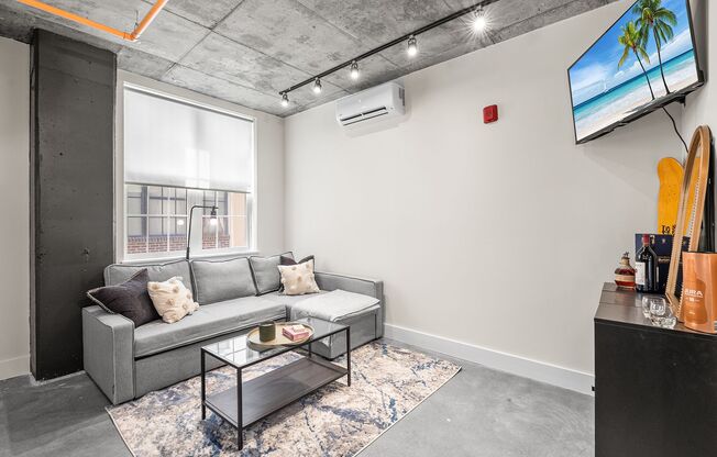 1 bed, 1 bath, 667 sqft, $1,325, Unit 603