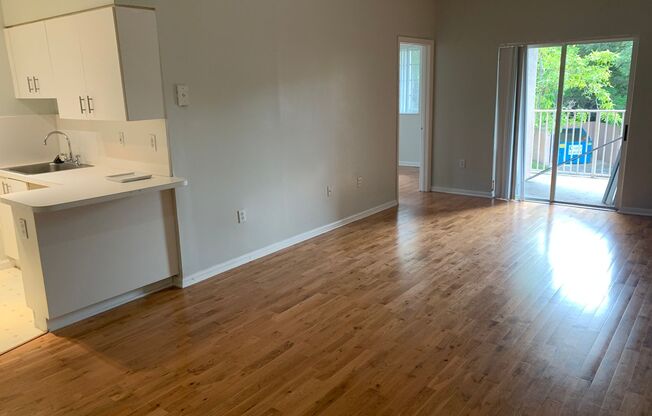 3221 Sabal Palm Manor