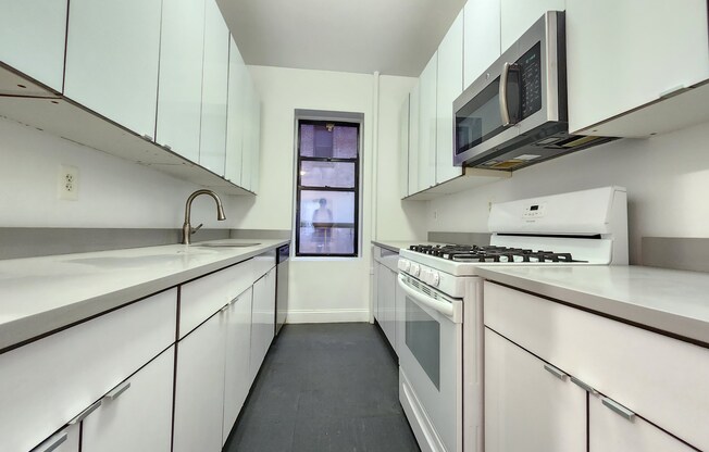 607 W 139 ST