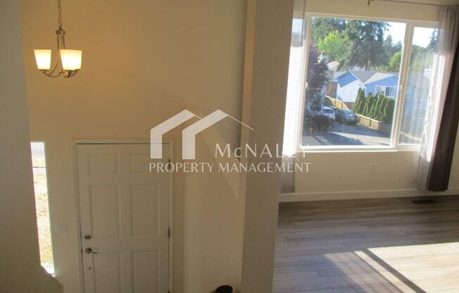 4 Bedroom, 1.75 Bathroom Home in North Tacoma