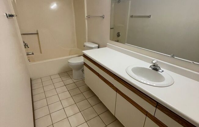 2 beds, 2 baths, 1,050 sqft, $1,210, Unit 272