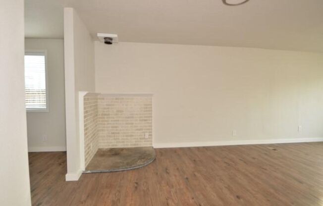 3 beds, 2 baths, $1,895