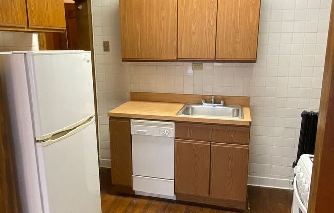 1 bed, 1 bath, 425 sqft, $1,785, Unit 233-213
