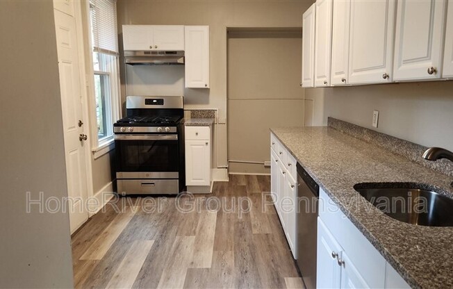 734 LILLIAN ST
