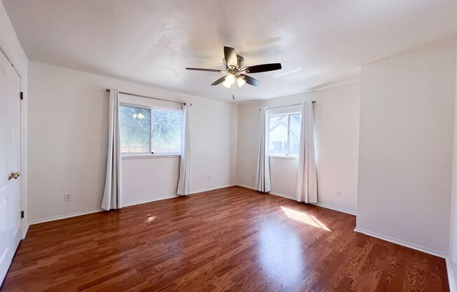 3 beds, 1 bath, $2,495