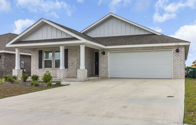 5 Bedrooms in Crestview!!