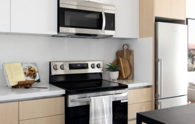 1 bed, 1 bath, 500 sqft, $2,750, Unit PH9